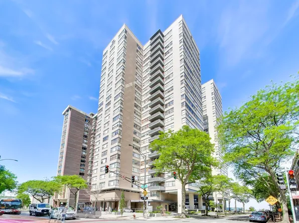 6301 N Sheridan Rd APT 4G, Chicago, IL 60660