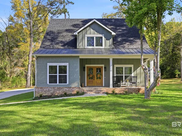 711 Deer Ave, Daphne, AL 36526