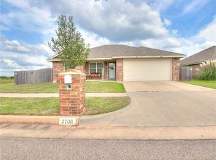 7700 Sunny Pointe Ln, Oklahoma City, OK 73135