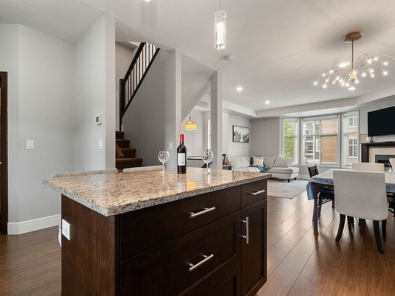 5th image of 44420 Sherry Dr #18