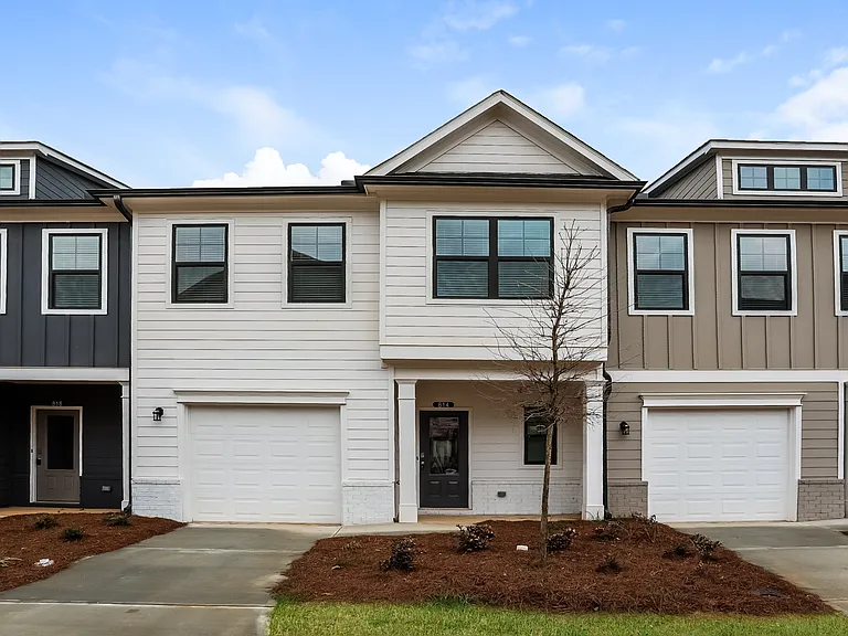 814 Calvin Park Dr — Photo 1