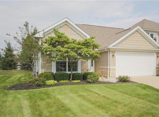 29392 Hummingbird Cir #87, Westlake, OH 44145