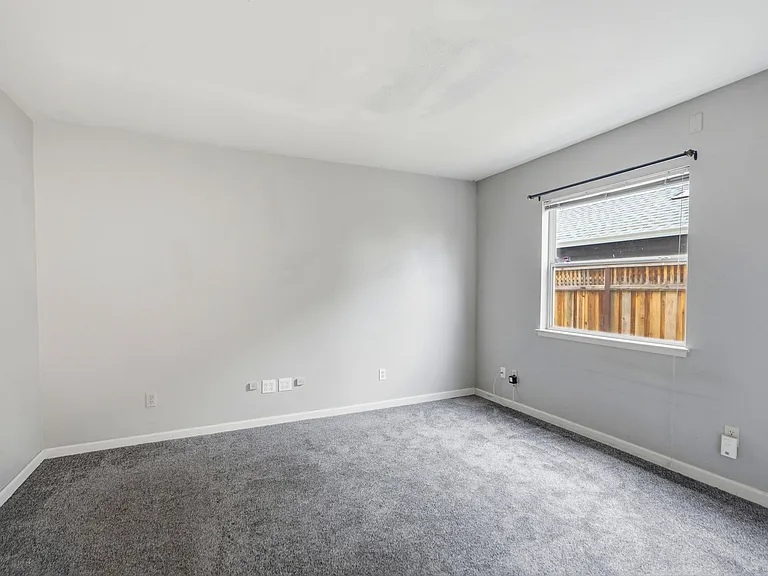 1731 Walnut Creek Dr — Photo 16