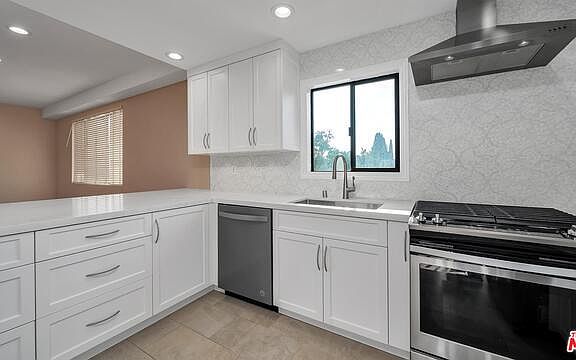 2nd image of 1830 Colby Ave APT 10
