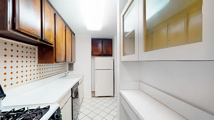 Sold by David Francis New York LLC | media 9