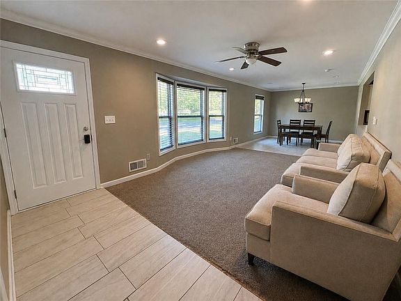 5th image of 7504 Overton Ave