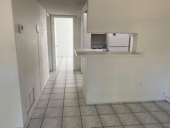 3rd image of 10764 N Kendall Dr APT I1