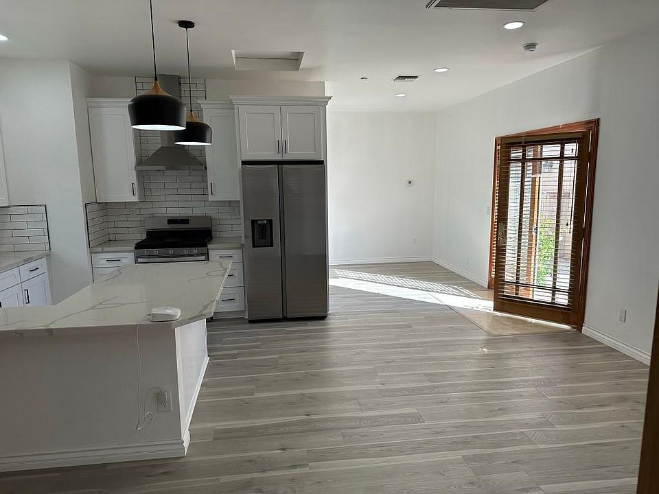 1st image of 411 N Glenwood Pl #101