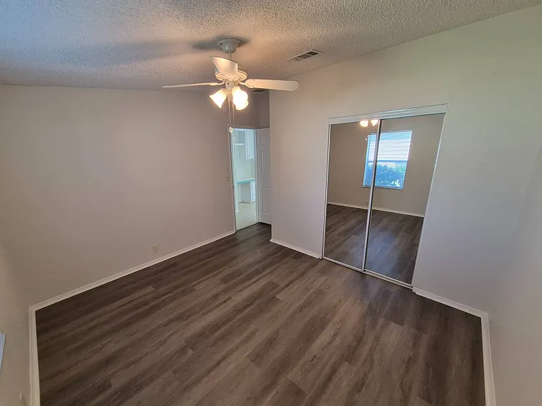 2113 Sawgrass Ln — Photo 26