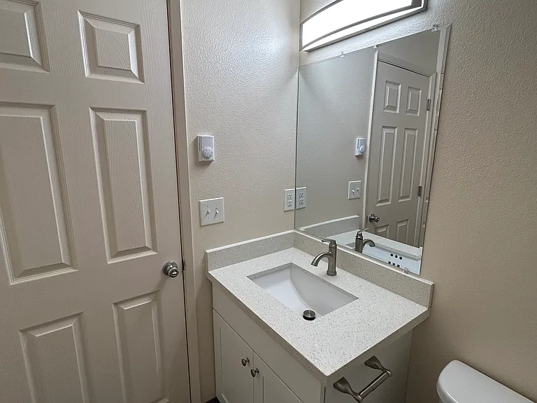 Washington Park Apartments — Photo 34