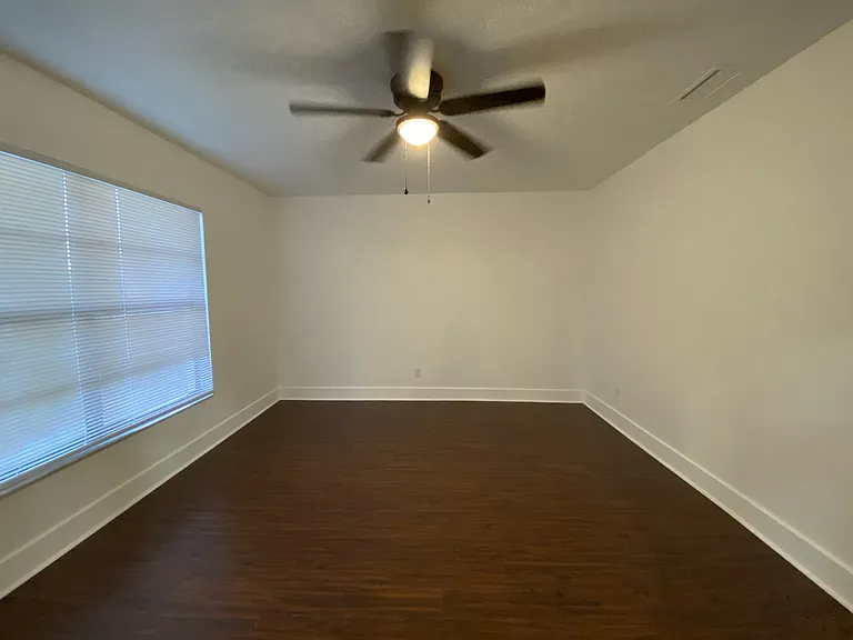 4614 E Seneca Ave — Photo 17