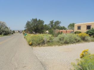 215 Camino De Santiago, Taos, NM 87571