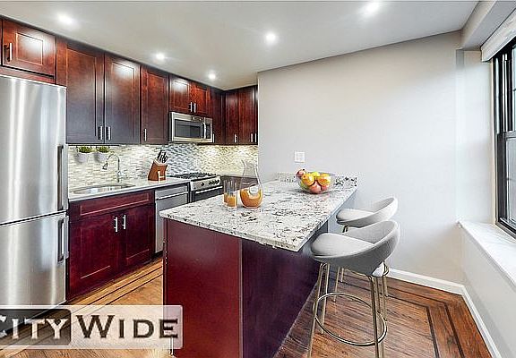 2nd image of 30 Charlton St APT 4B