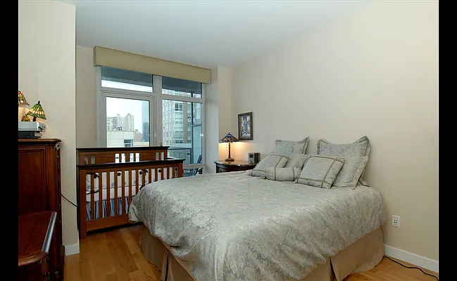 Sold by Douglas Elliman | media 14