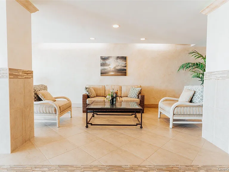 1 Broadway E #4B — Photo 8
