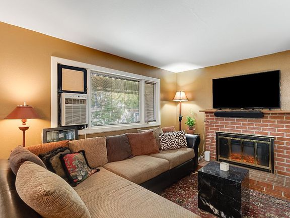 4th image of 1020 Glenwood Street