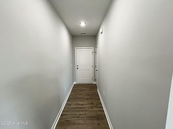 3rd image of 101 Sagewood Drive