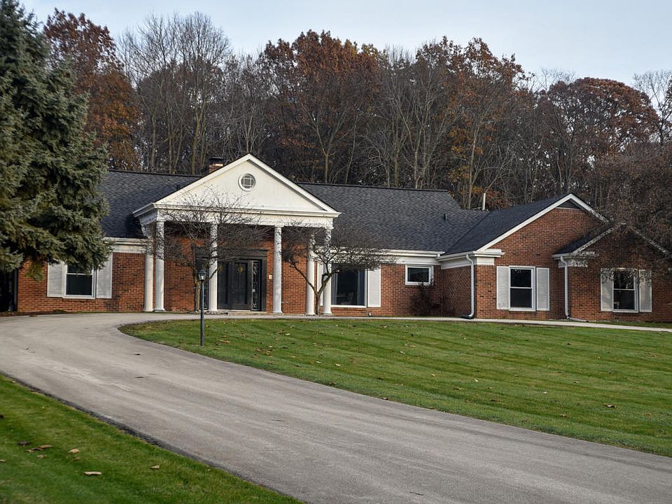 1st image of 5858 S Lory Ln