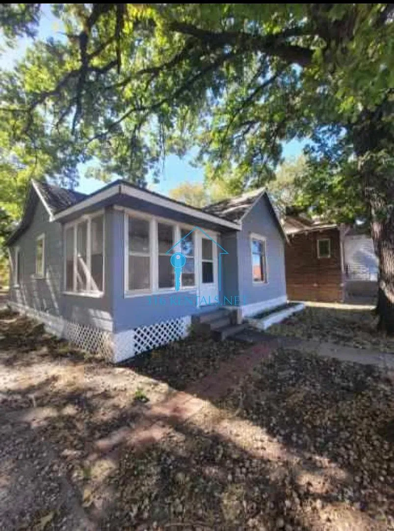 $850 - 2 bed 1 bath - Single Family Home — Photo 3
