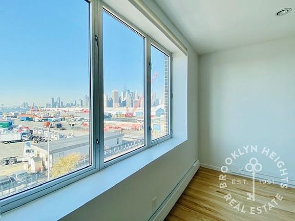 5th image of 75 Columbia St APT 4A