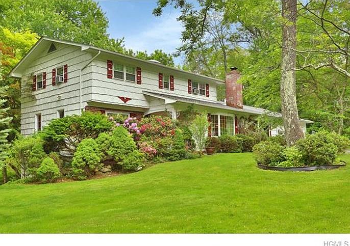 1st image of 3 Foxwood Ln