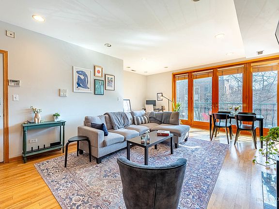 3rd image of 1426 N Cleveland Ave #2