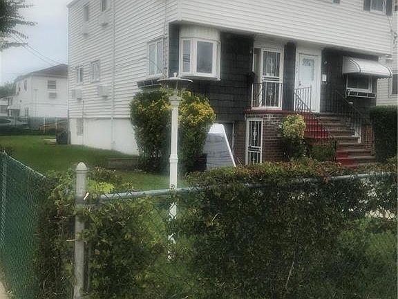 2nd image of 1401 E 104th St