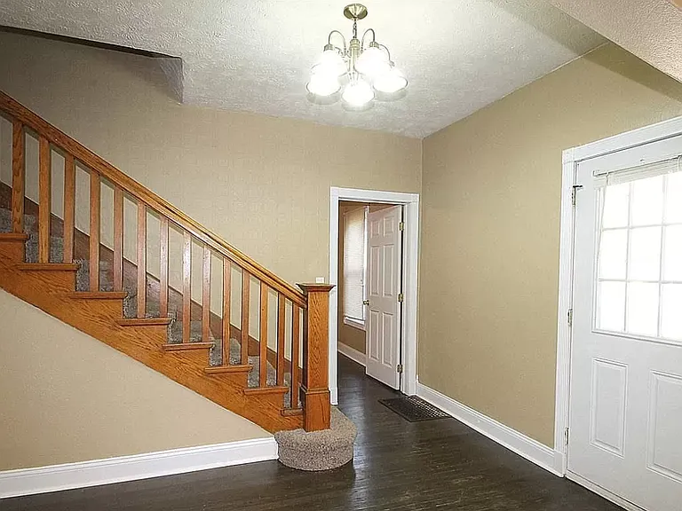 6547 Bedford Ave — Photo 4