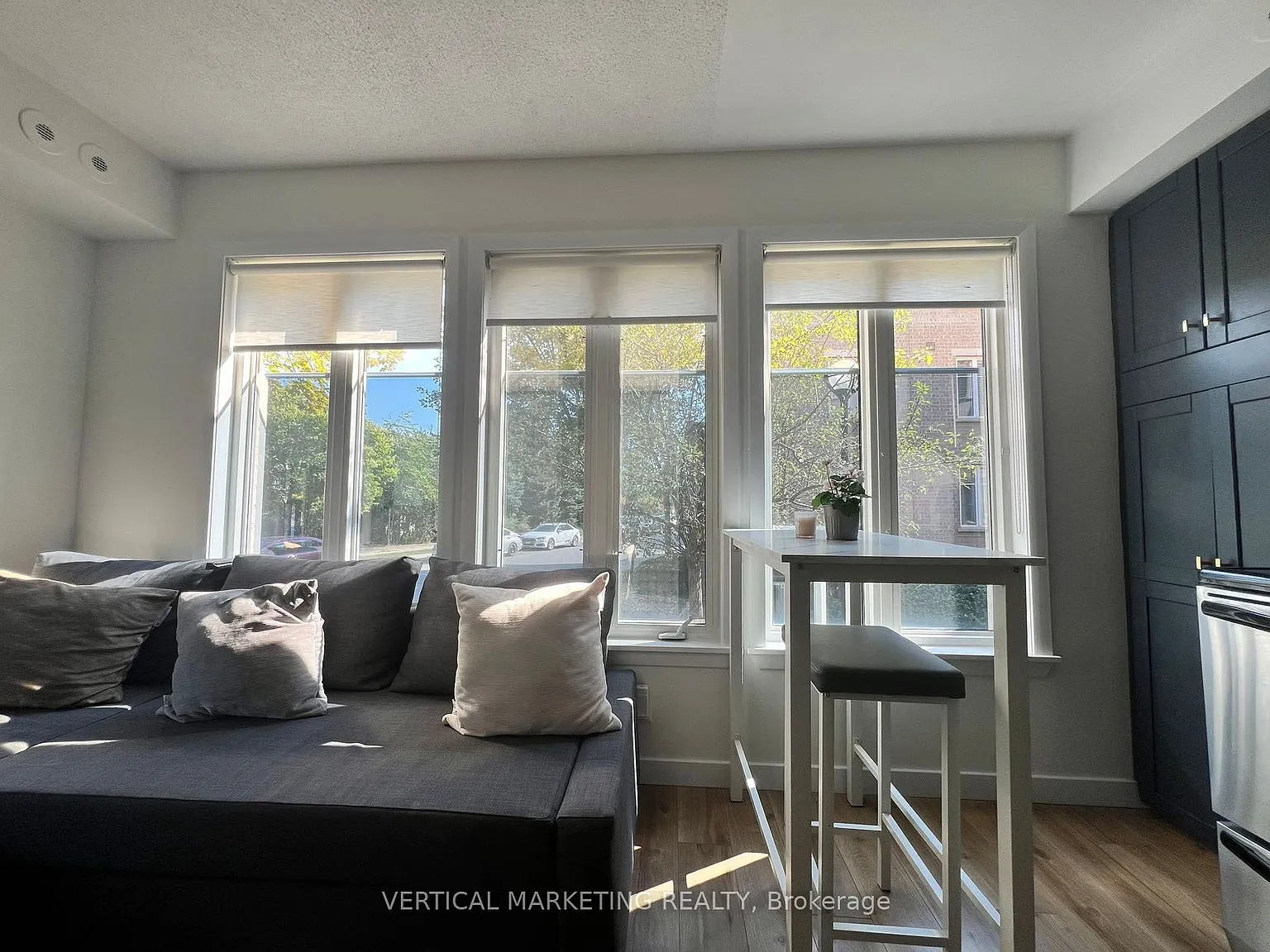 1 bed, $2,400 — Photo 3