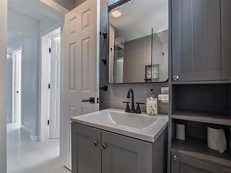 1427 Asher Ln — Photo 20