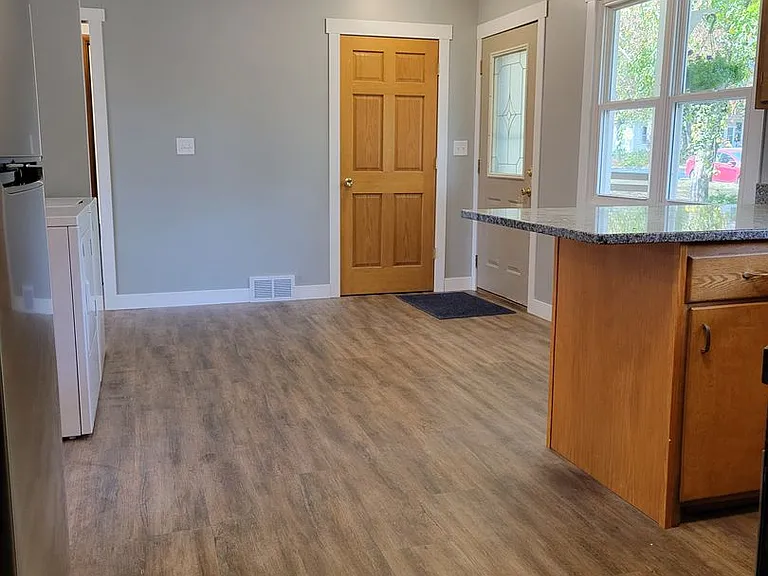220 Church St — Photo 7