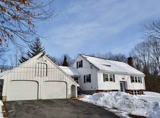 229 Center St, Groveland, MA 01834