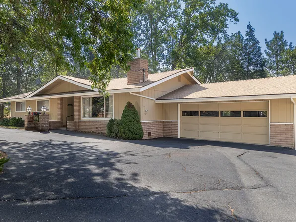 301 Lloyd Dr, Grants Pass, OR 97526