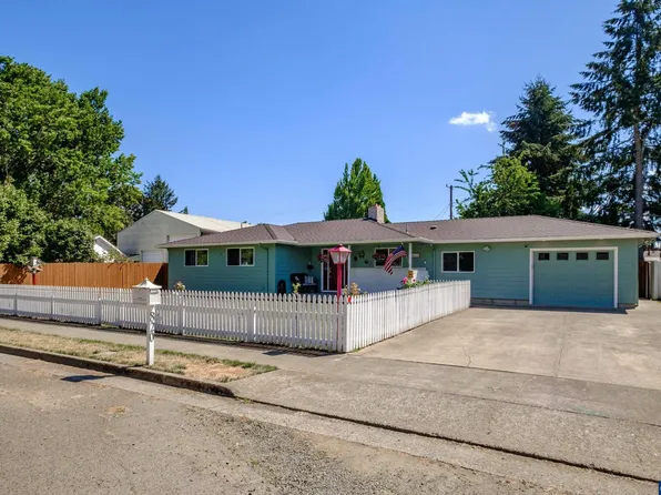 820 Binshadler St, Lebanon, OR 97355