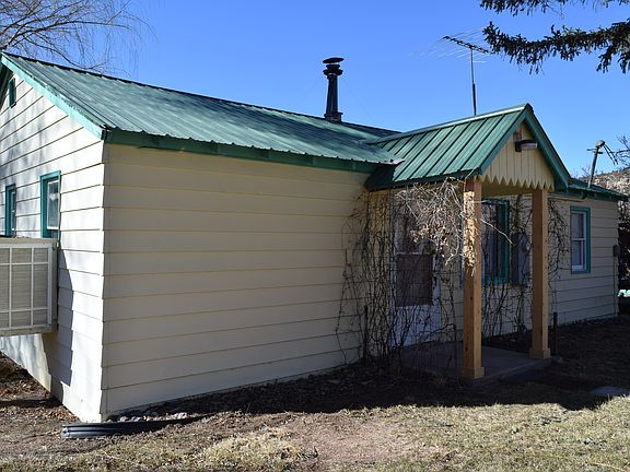 Aluminum siding / metal roof