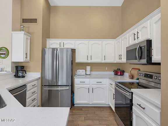 5th image of 37565 S Mountain Sage Dr