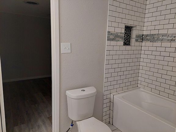 5th image of 456 Wildwood Ln