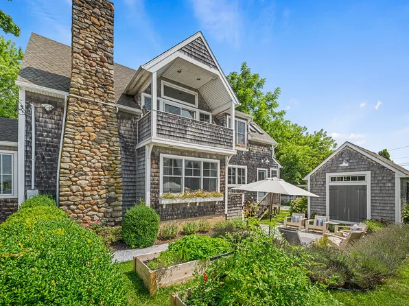 23 Seaview Terrace, Guilford, CT 06437