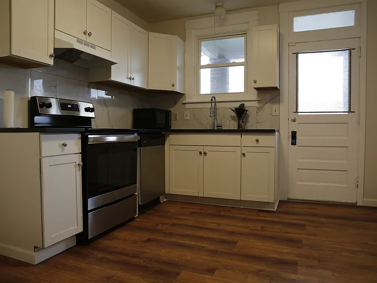 3374 Dawson St — Photo 5