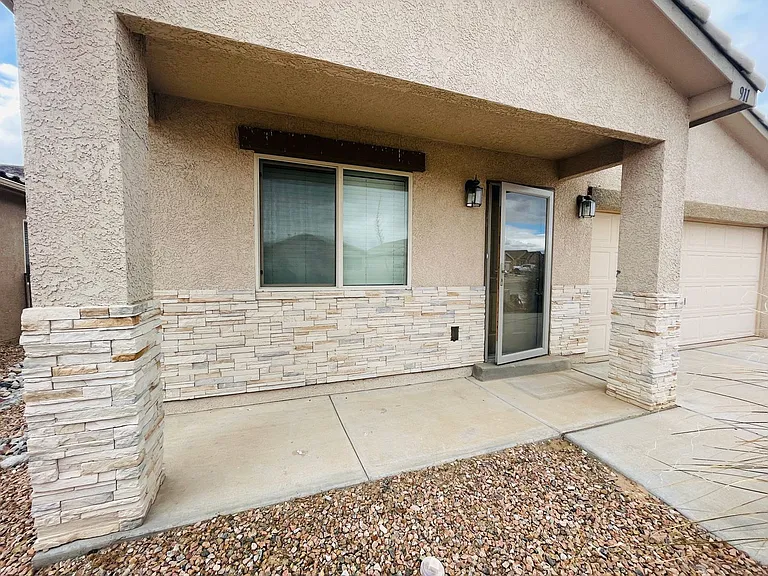 911 Desert Senna Ave SW — Photo 4