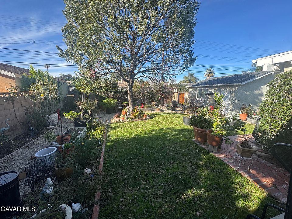 1st image of 23337 Vanowen St