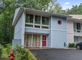 2 Troza Ln, Hot Springs, AR 71909