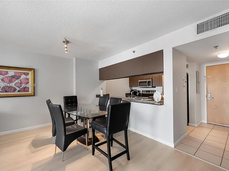 1200 Brickell Bay Dr #4121 — Photo 10