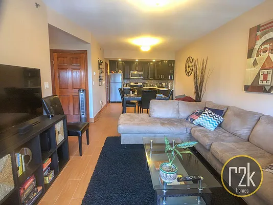 Rented by Realty 2000 Corp | media 33