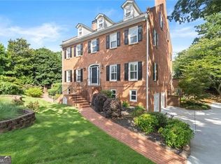 100 Barnard Pl, Sandy Springs, GA 30328