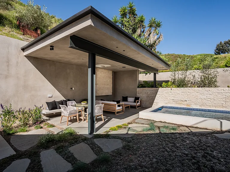 1205 Las Lomas Pl — Photo 7