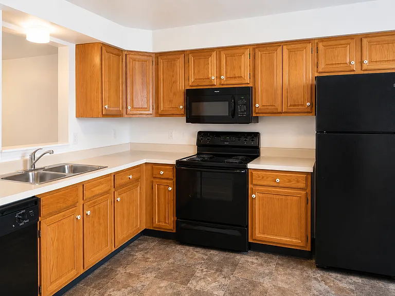 228 Federal Way — Photo 3
