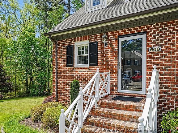5th image of 508 Olde Towne Dr