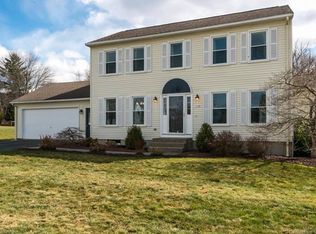 126 Meadowbrook Dr, Manchester, CT 06042