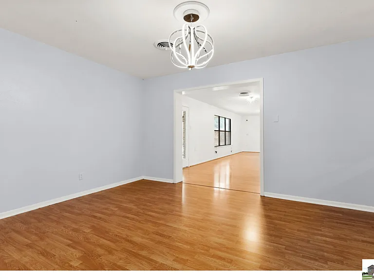 204 Oak St — Photo 37